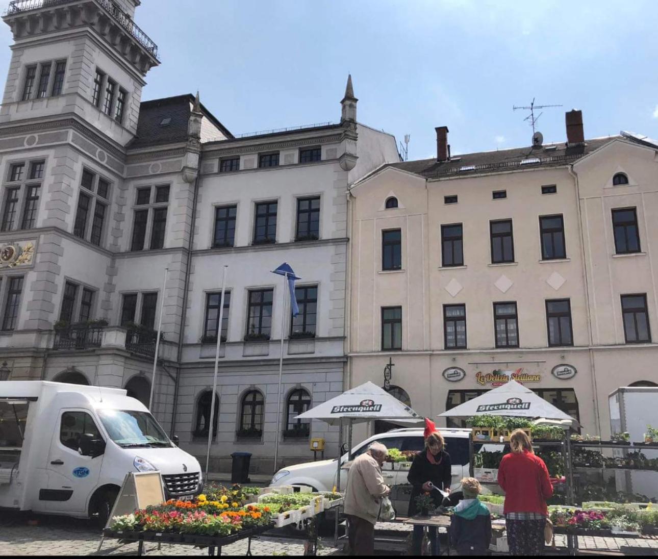 Ein Zimmer Wohnung Am Markt Oelsnitz  外观 照片