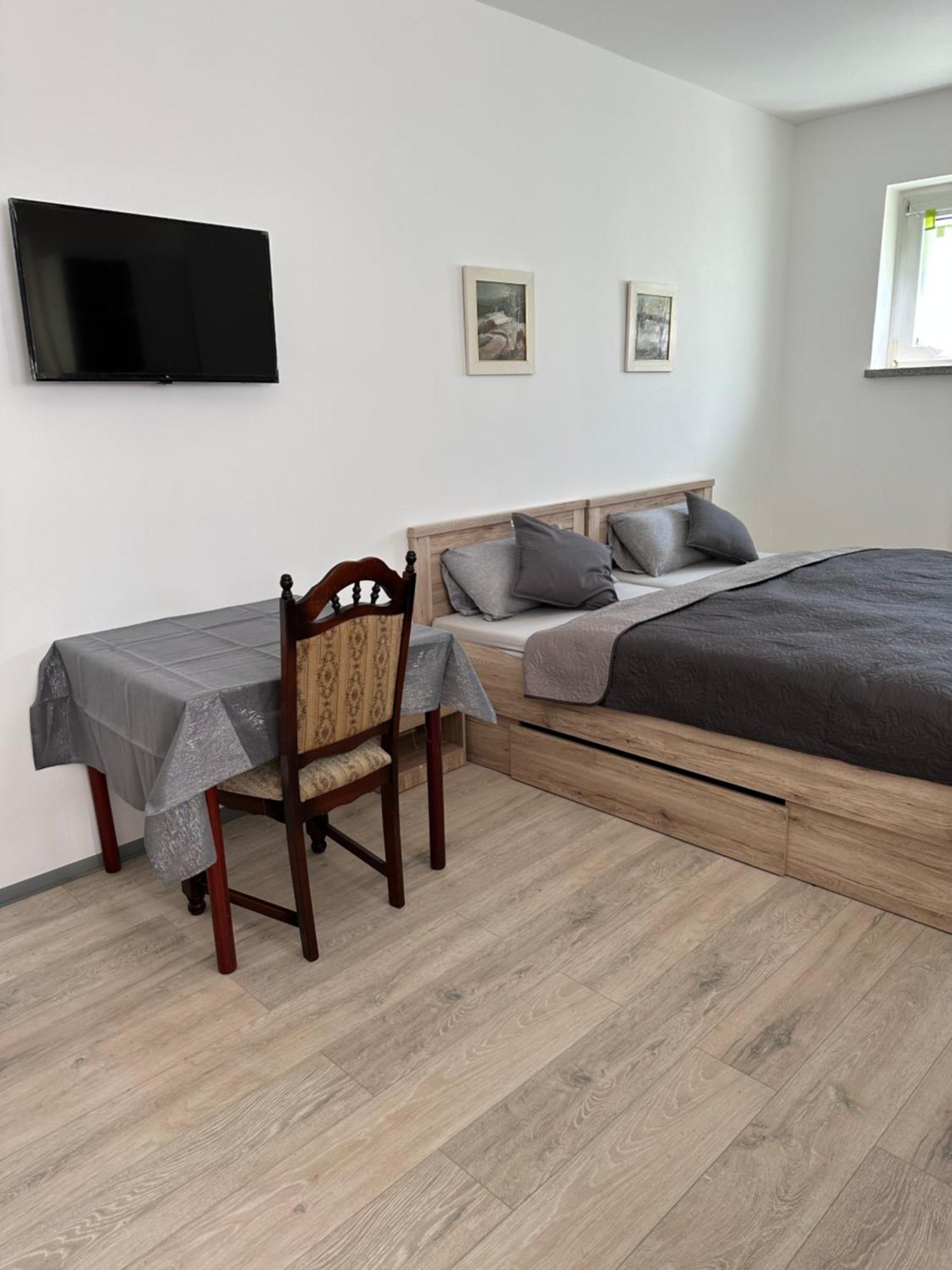 Ein Zimmer Wohnung Am Markt Oelsnitz  外观 照片